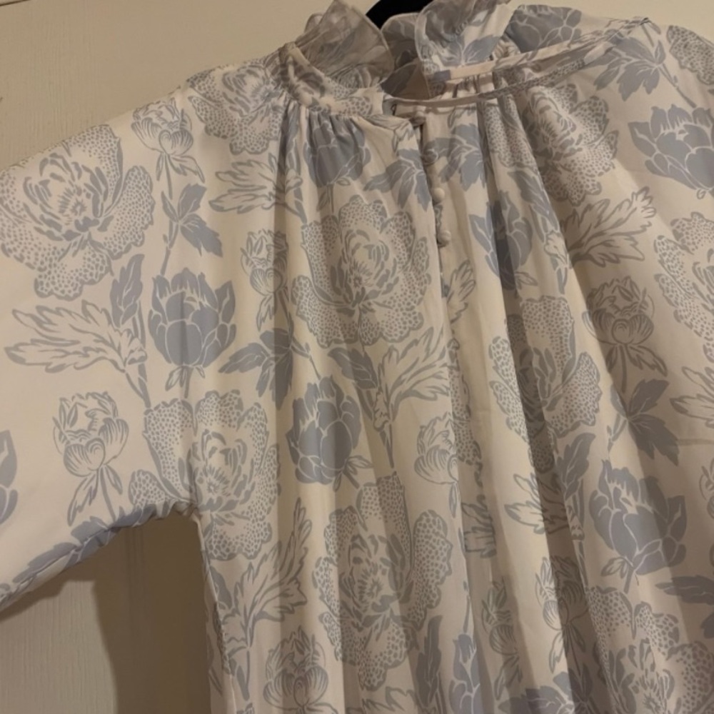Dainty Jewells Pastel Blue and Cream Floral Maxi Dress - Picture 3 of 4